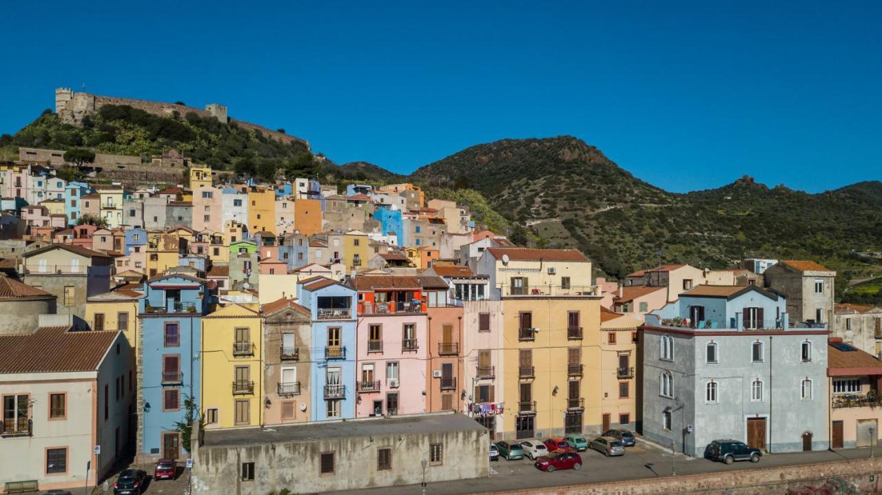 The Enchanting Sunset Bosa Exterior foto